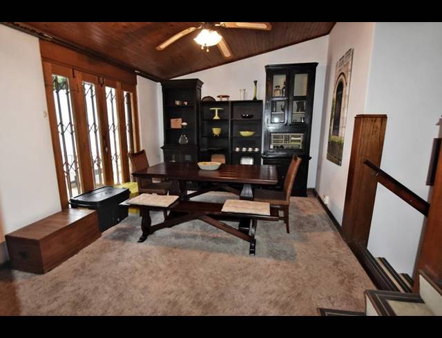 2 BEDROOM PROPERTY TO RENT IN HYDE PARK